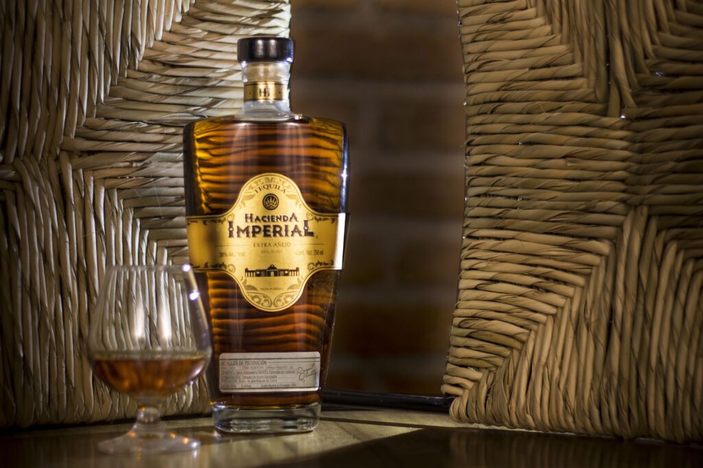 Product Shot: Tequila Hacienda Imperial, Extra Añejo. Septiembre 2022